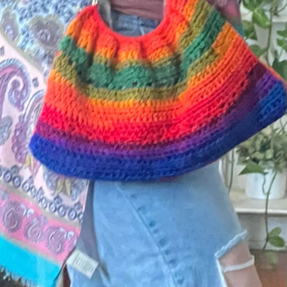 Colorful Crochet Handbag - Picture 4 of 4